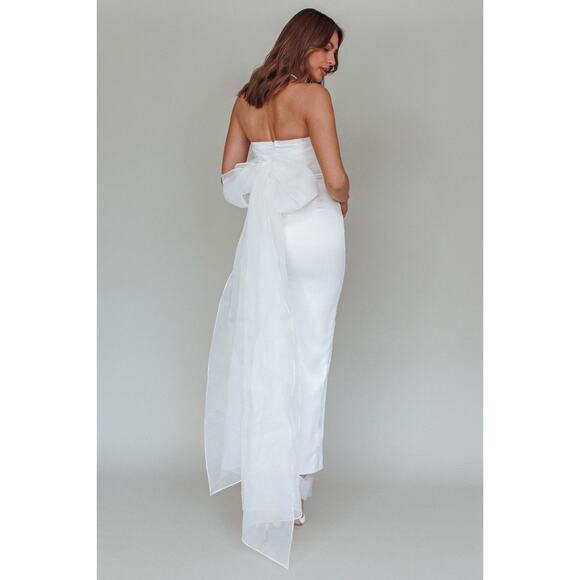 Selfie Leslie Dresses & Skirts - Selfie Leslie Bride Always And Forever Bow Back Midi Dress White NWT M Wedding